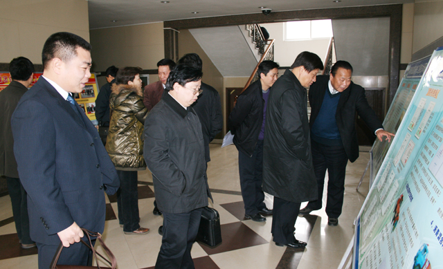 河南省科技廳副廳長(zhǎng)張代民一行蒞臨集團(tuán)考察指導(dǎo)