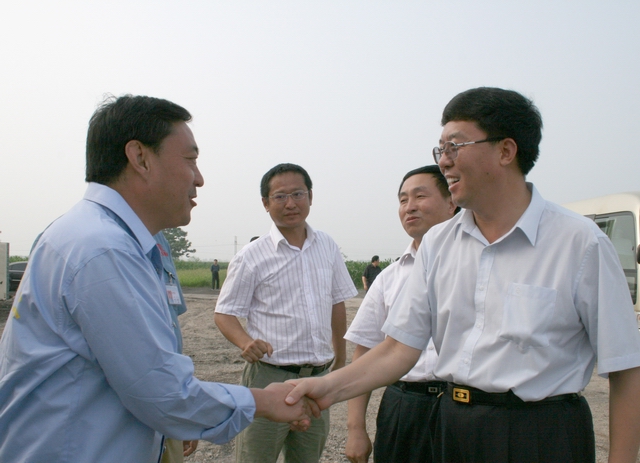 市領(lǐng)導(dǎo)毛萬春等蒞臨路太機(jī)械新廠區(qū)觀摩指導(dǎo)